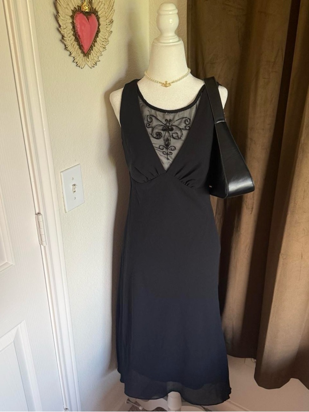 Elegant Black Sleeveless Dress
